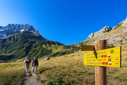 Randonnée pédestre vers le refuge de Vallonpierre