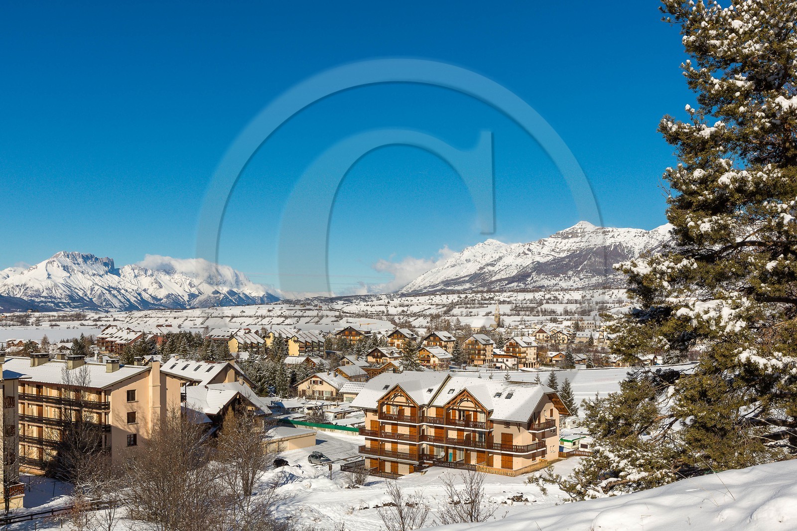 Vallée du Champsaur, station village d'Ancelle