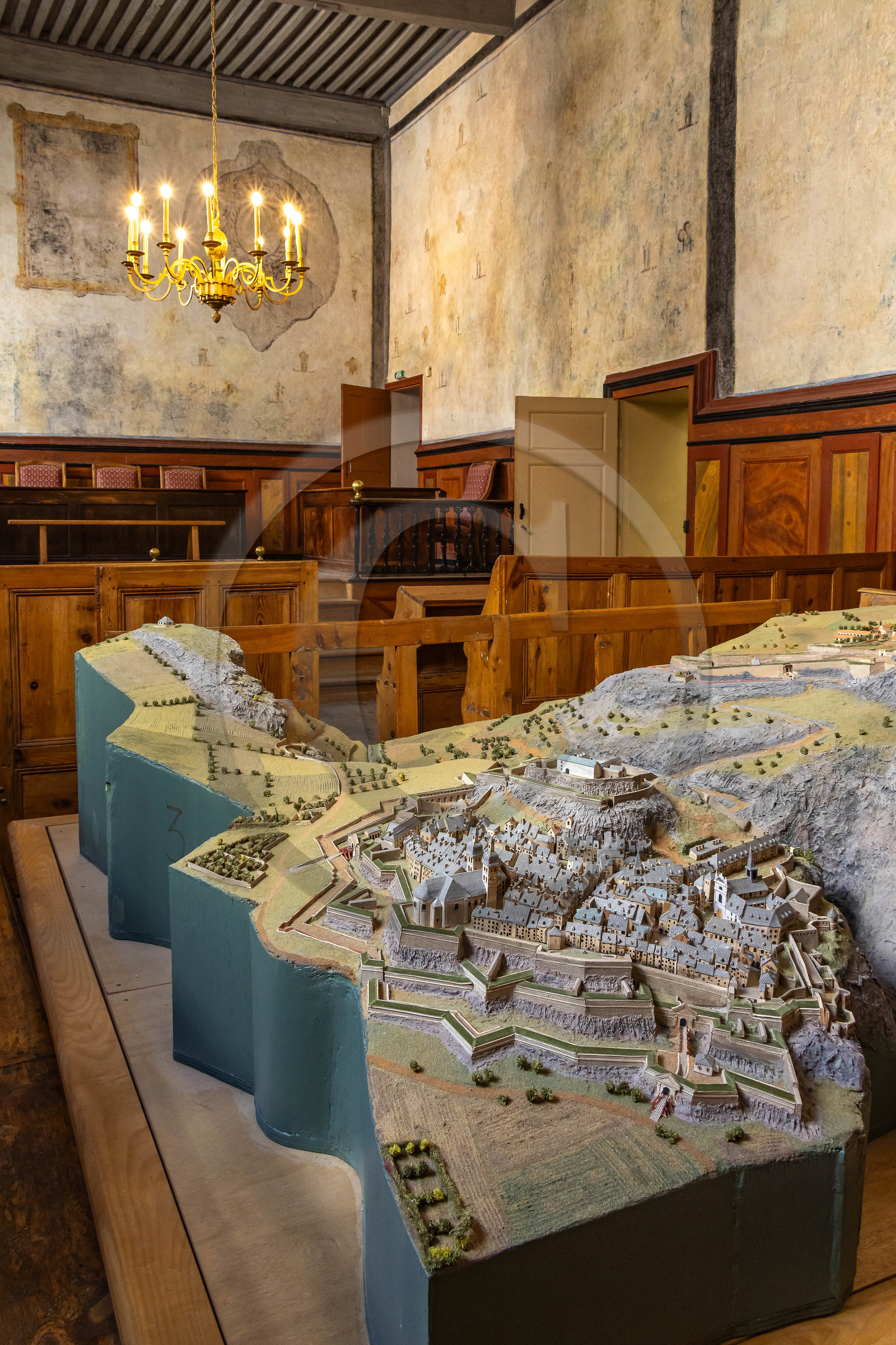 Copie du plan-relief de Briançon conservée dans la salle d’audience de l’ancien tribunal