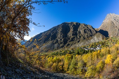 Vallée de la Bonne, village Le Désert