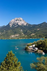 Prunières, Les Touisses, camping Le Nautic et le Pic de Morgon  