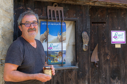 Margaux and Didier Pissard, beekeepers