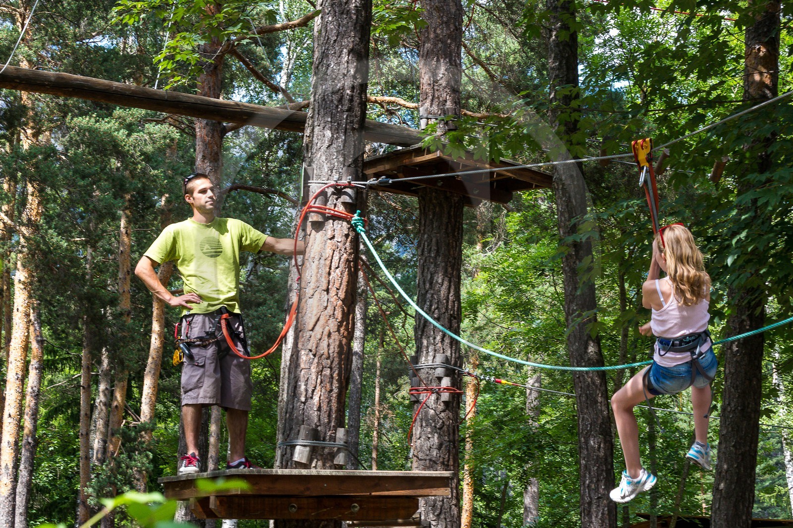 Barcelonnette, Jungle Park, parc aventure, parcours acrobranche, grimper dans les arbres