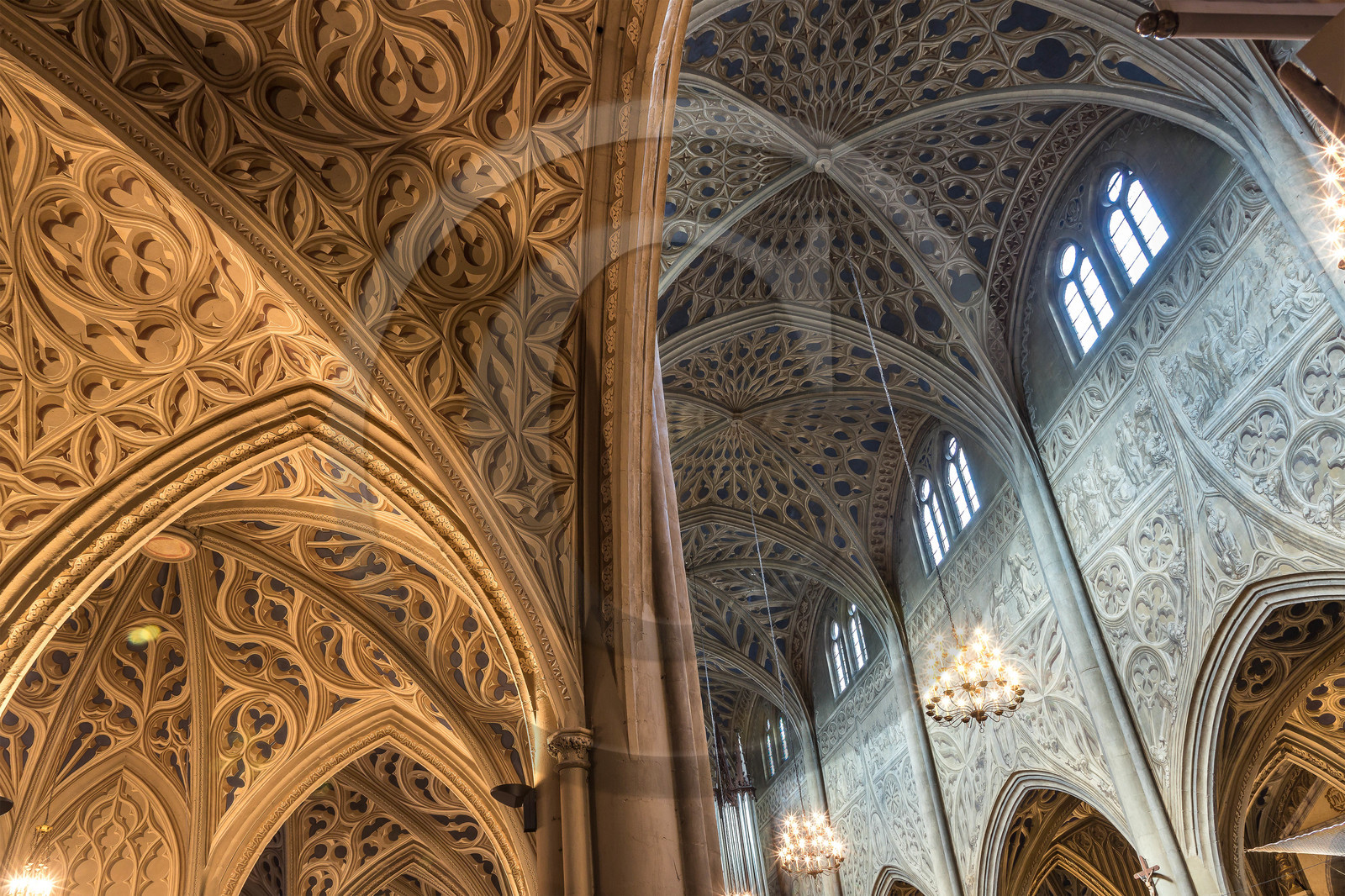 Cathédrale Saint-François-de-Sales de Chambéry, Peintures en trompe-l'œil