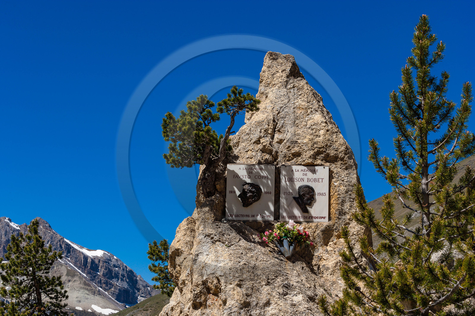 Col de l'Izoard, la Casse Déserte,  stèle Fausto Coppi et Louison Bobet
