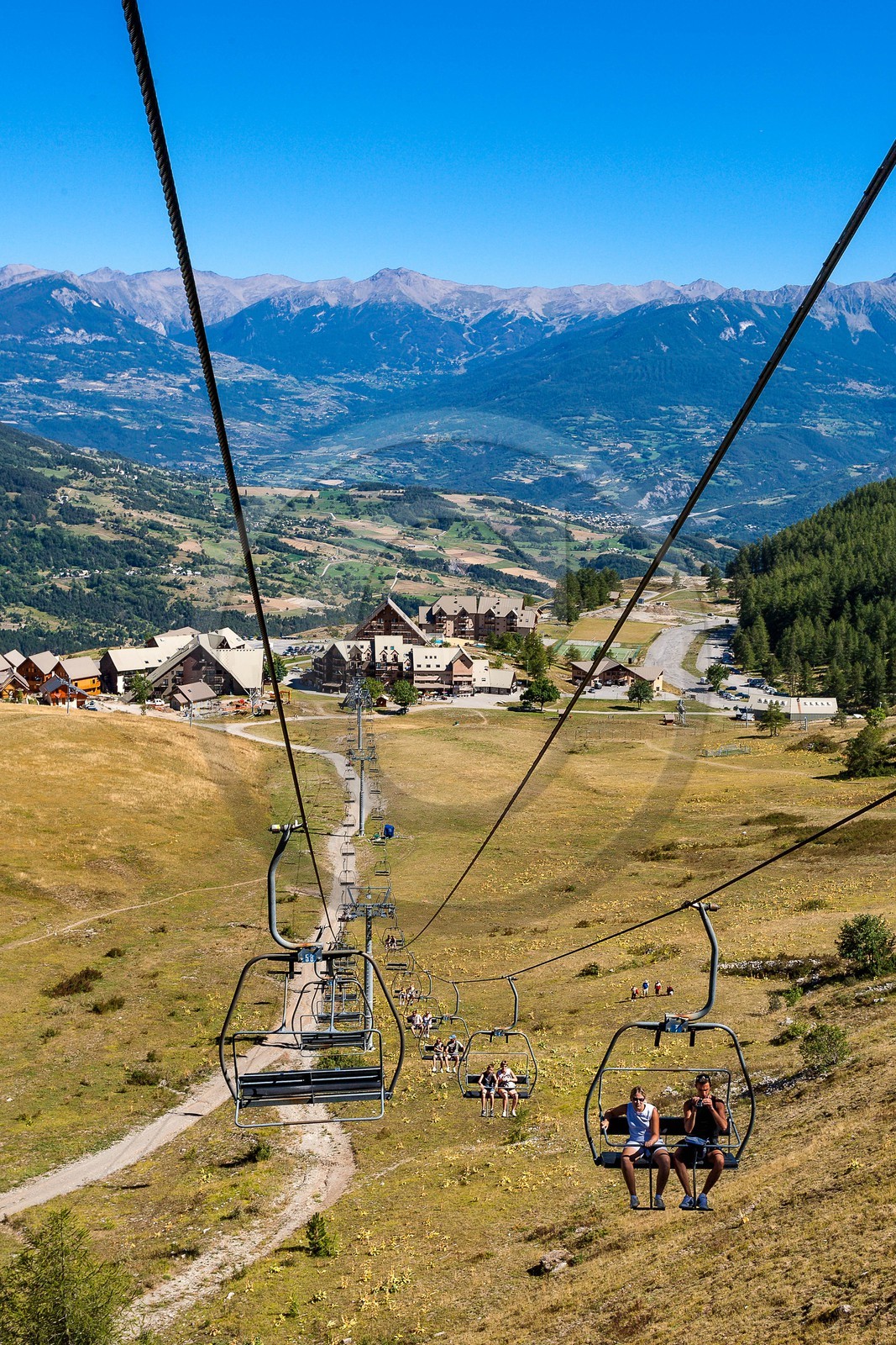Pays de Serre-Ponçon, Réallon et les Aiguilles de Chabrières, télésiège des Aurans