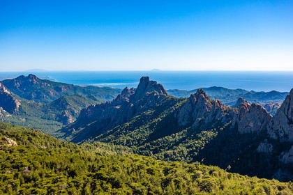 Les Aiguilles de Bavella (forchi di Bavedda )