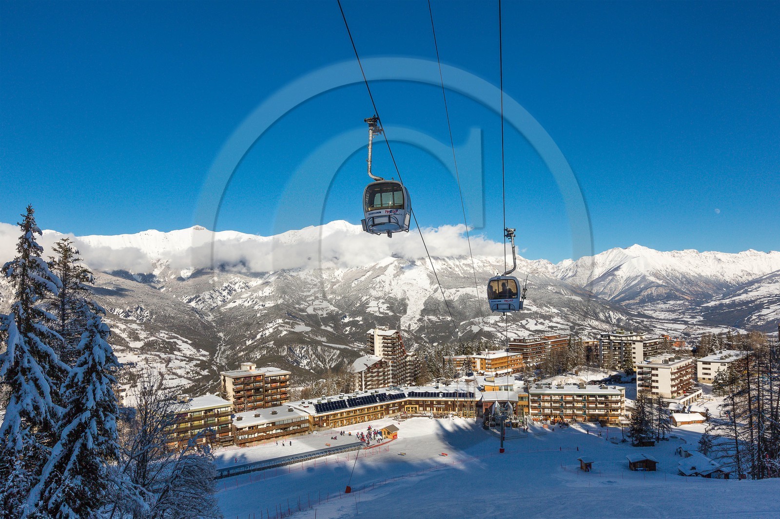 Uvernet-Fours, station de ski de Praloup
