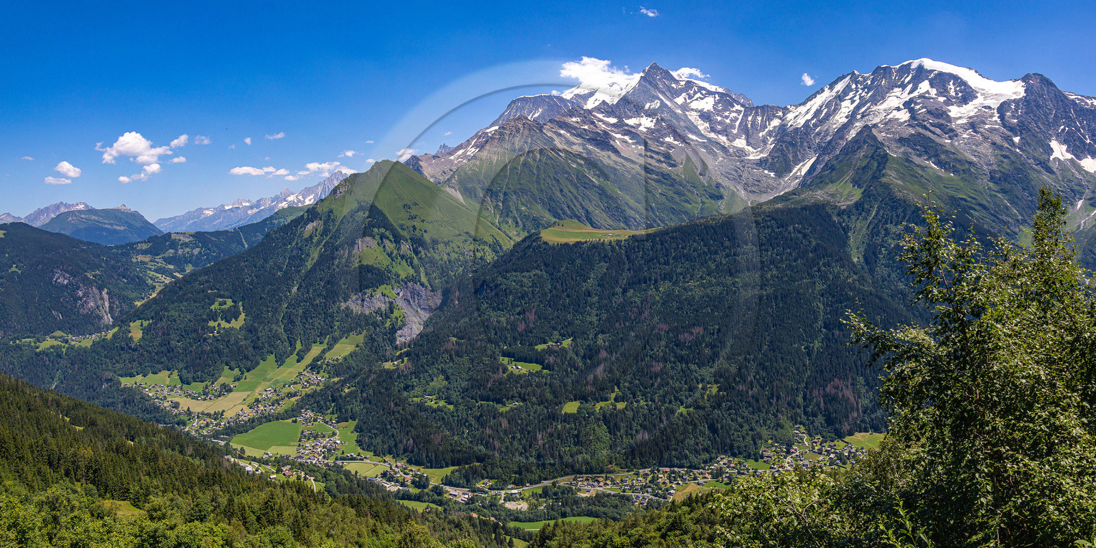 Val Montjoie et le massif du Mont-Blanc