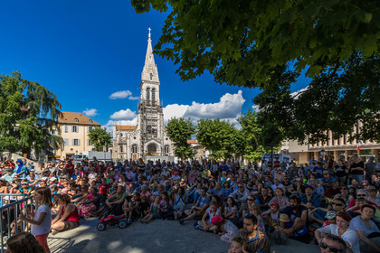 Festival Arts De Rue, Tous dehors (enfin) ! Block, Cie NoFit State Circus & Motion House - cirque & danse