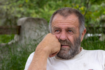 Turriers, André Maurel, éleveur