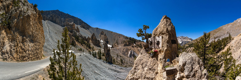 Col de l'Izoard, la Casse Déserte,  stèle Fausto Coppi et Louison Bobet
