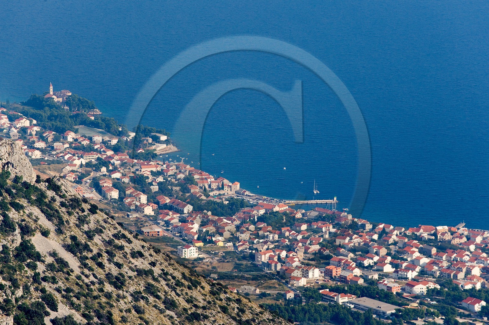 Bol, premier oasis touristique de l’ île de Brac.