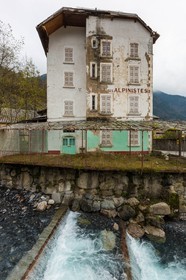 Valbonnais, village Le Périer