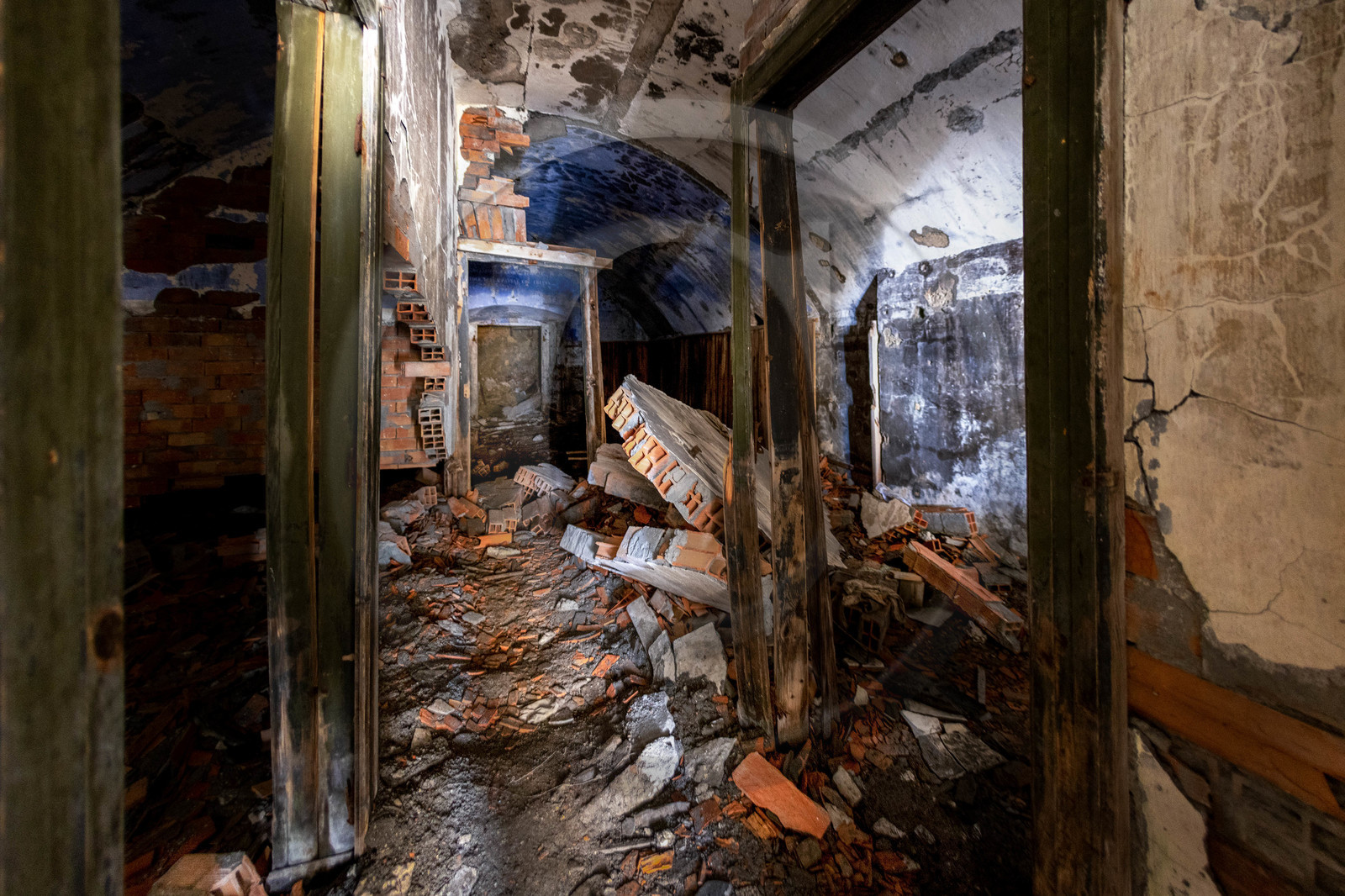 Fort du Chaberton et les ruines de l'ancien camp militaire