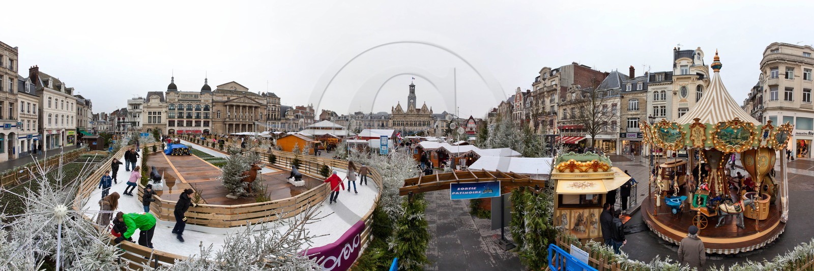 La patinoire en glace naturelle installée par Synerglace à Sai