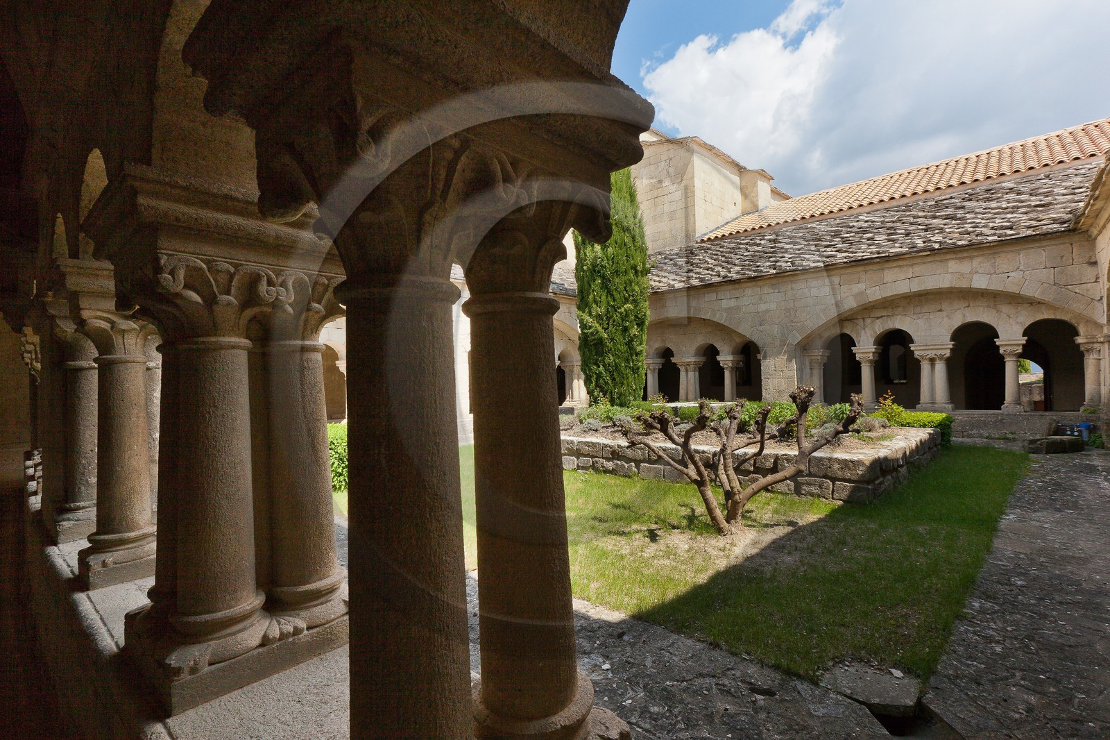 Prieuré Notre-Dame de Ganagobie,  cloître roman