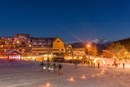 Station de ski de Réallon, course de ski alpinisme nocturne Laetitia Roux