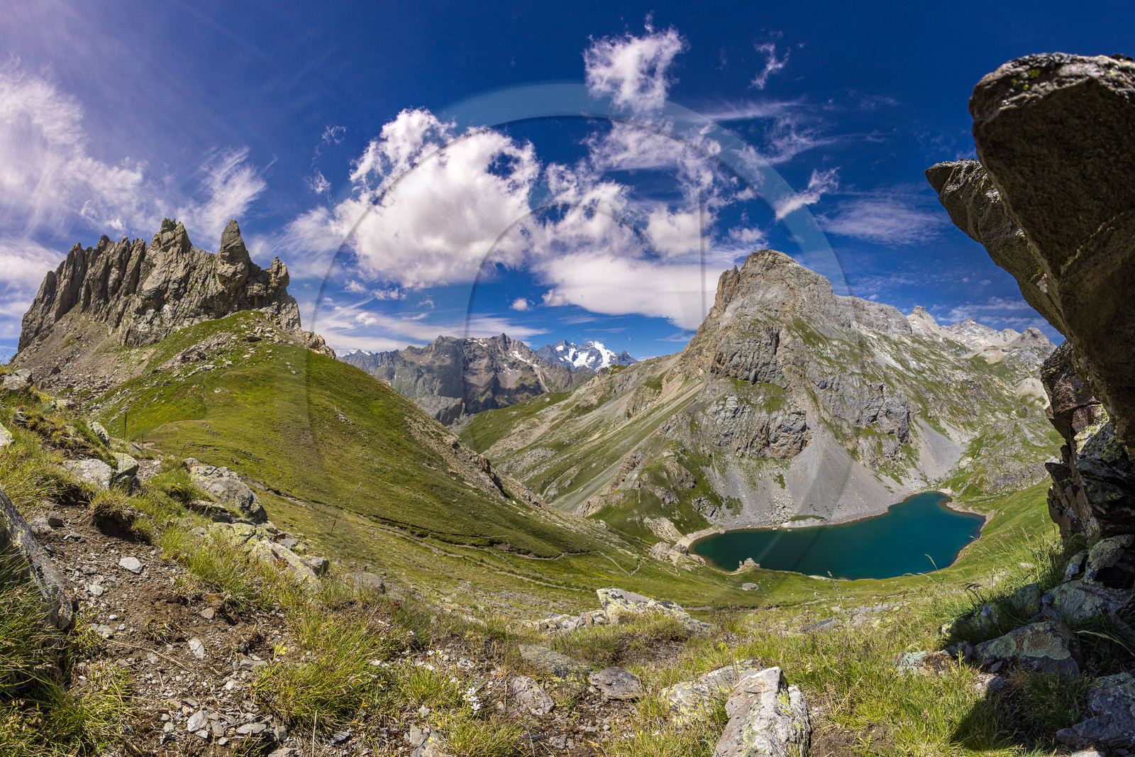 Grand Lac de Monêtier-les-Bains et les Arêtes de la Bruyère