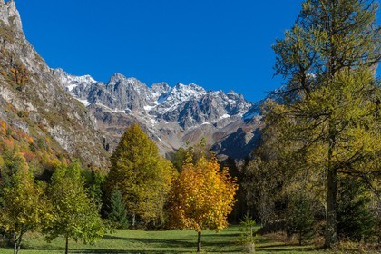 Vallée du Béranger village de Valjouffrey, hameau de Valsenestre
