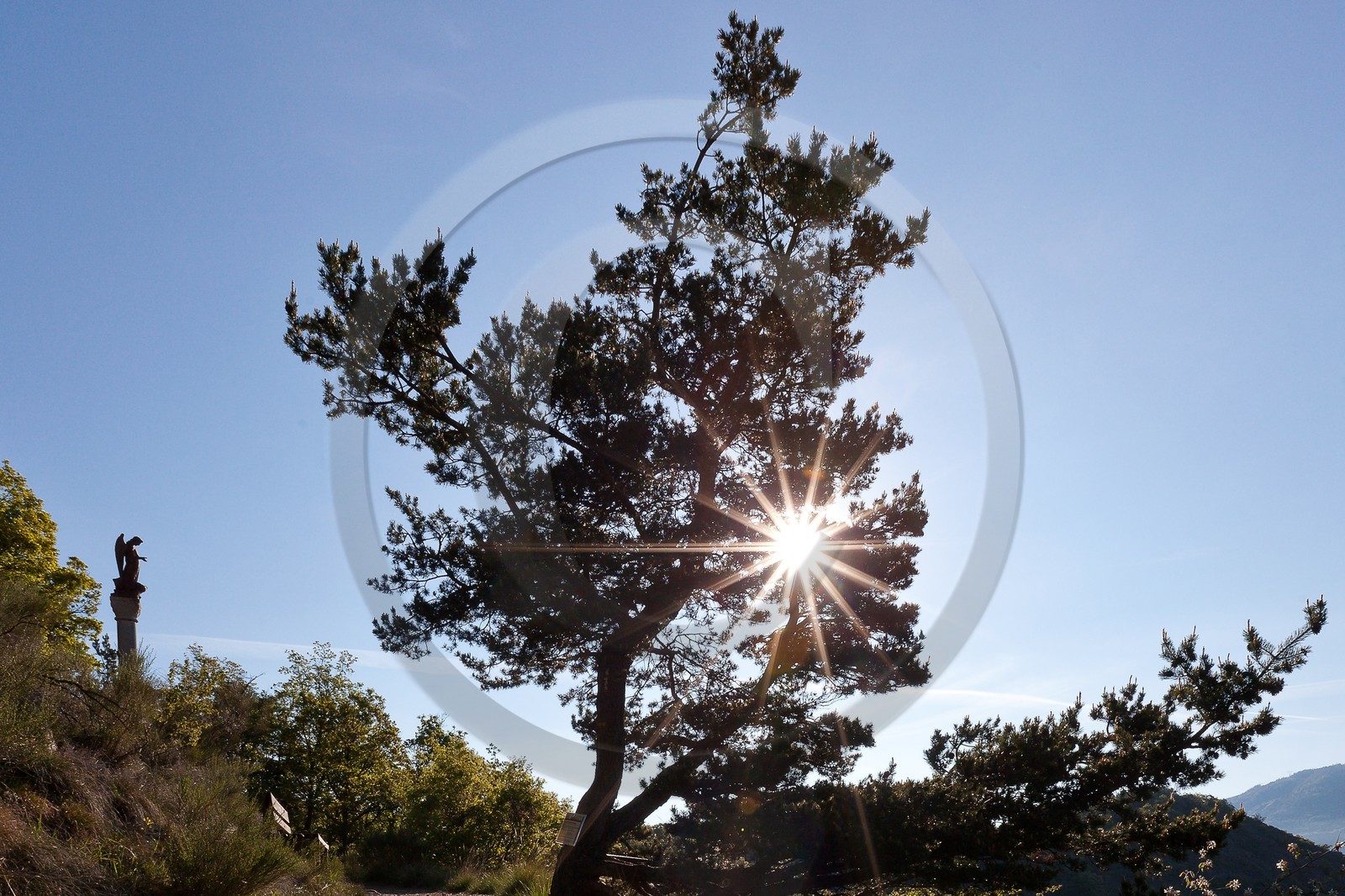 L'oratoire de l'ange est l'endroit où Benoîte a été transportée par l'ange, col de l'Ange