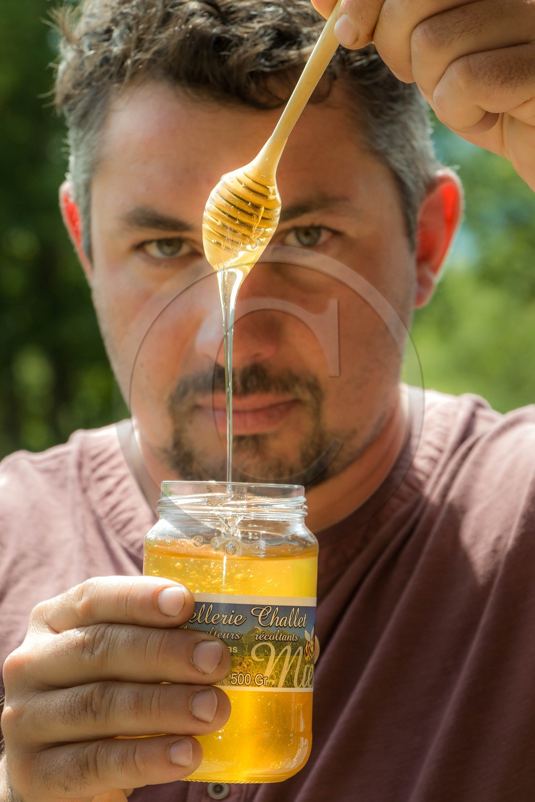 Vallée du Champsaur, miellerie Challet, Geoffrey Challet apiculteur