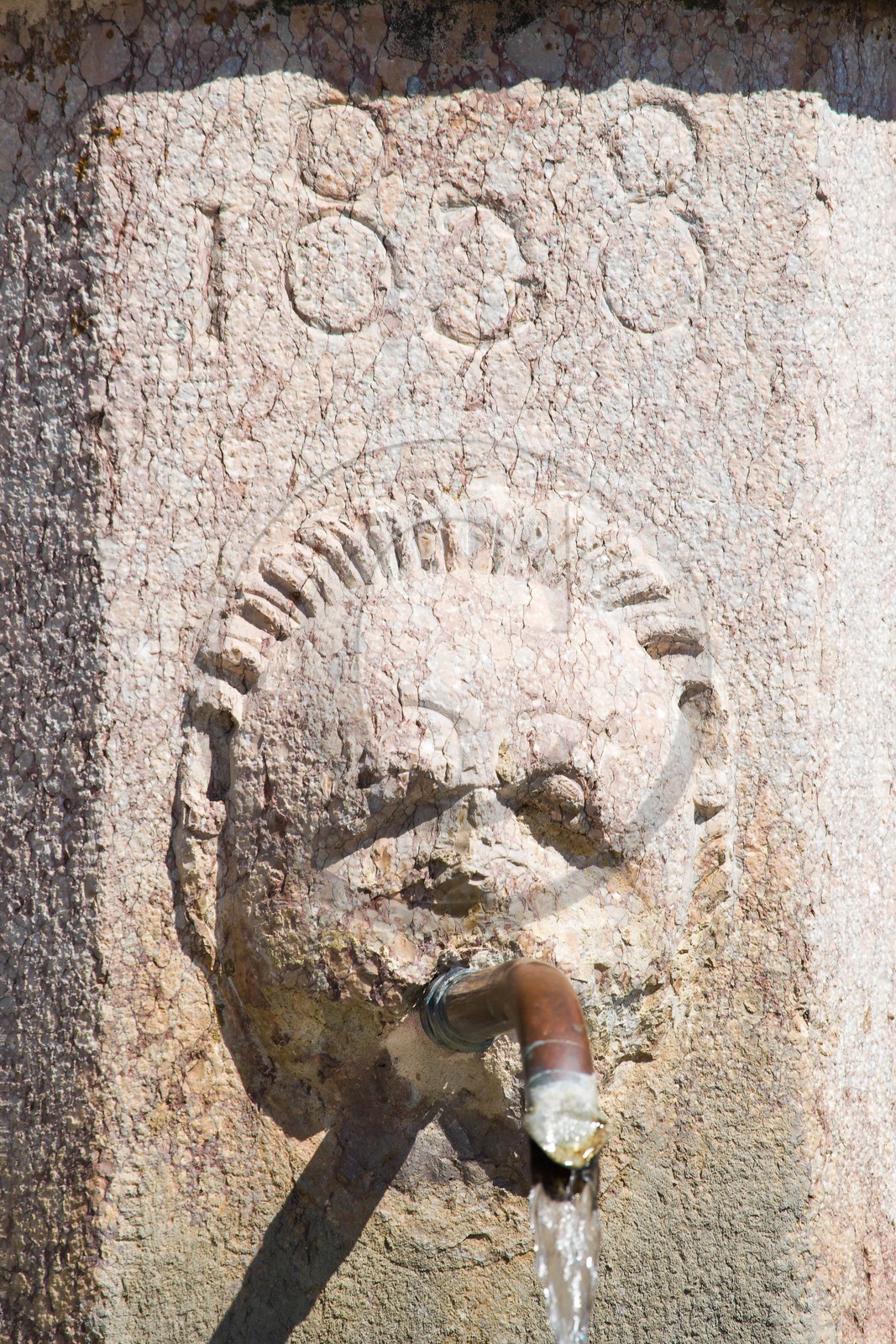 Mont-Dauphin, fortifications Vauban, sculpture sur fontaine