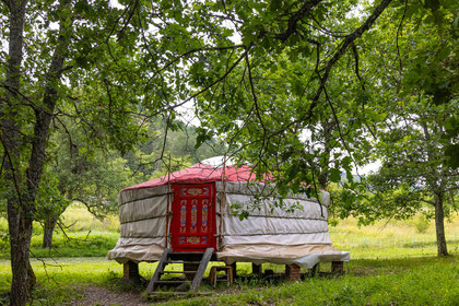 Nibles, Camping à la ferme Agri-Yourte