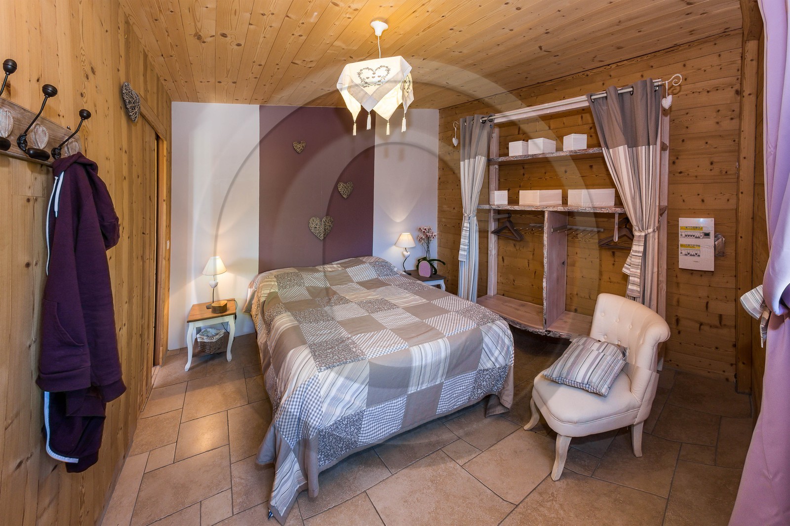 Saint-Léger-les-Mélèzes, location saisonnière, appartement 4 personnes dans le chalet de Emmanuel Blondeau