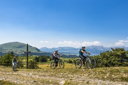 Bernard Pascal accompagnateur en montagne, VTT et VTT électrique