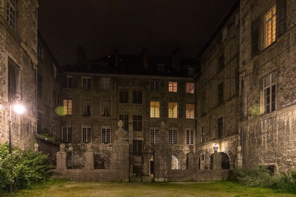 Chambéry, la cour d'un hôtel particulier