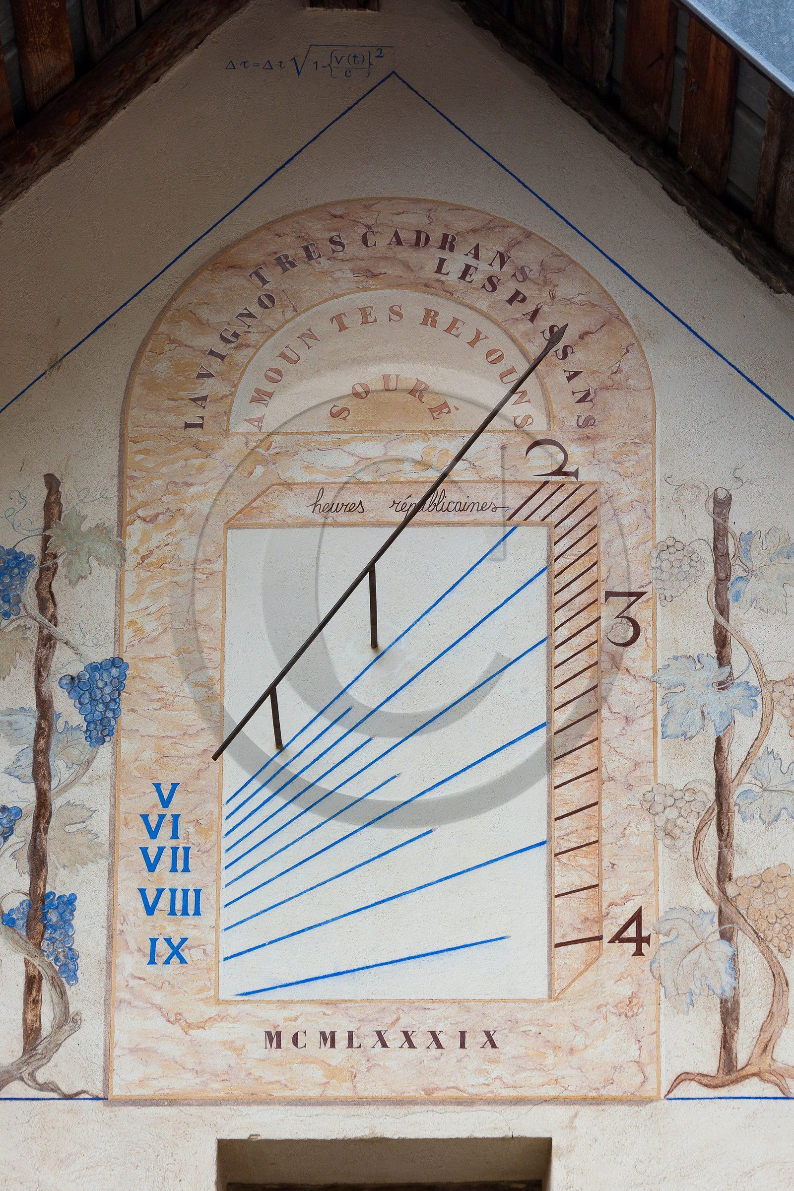 Église Saint-Laurent des Vigneaux, cadran solaire