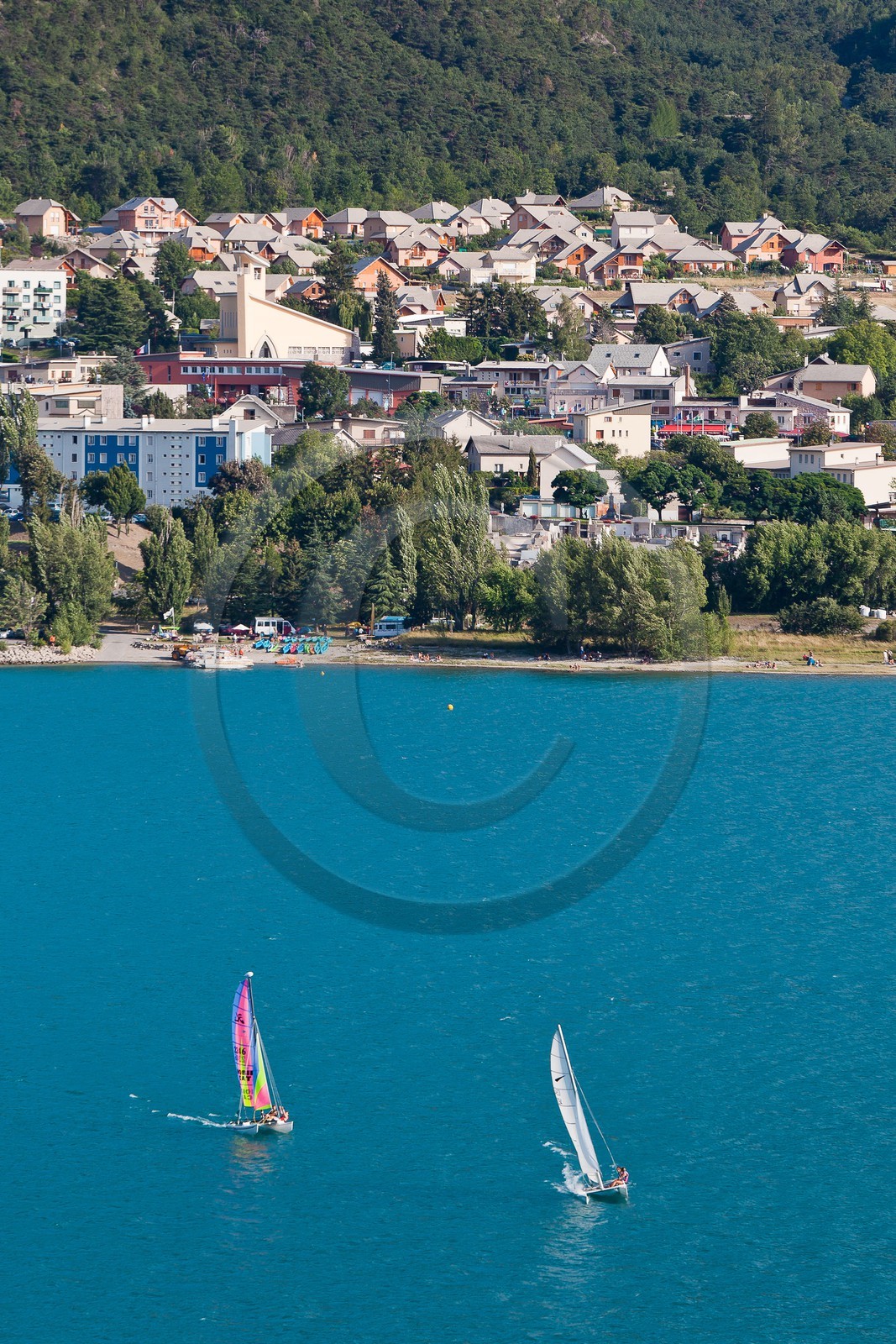 Lac de Serre-Ponçon, Savines-le-Lac
