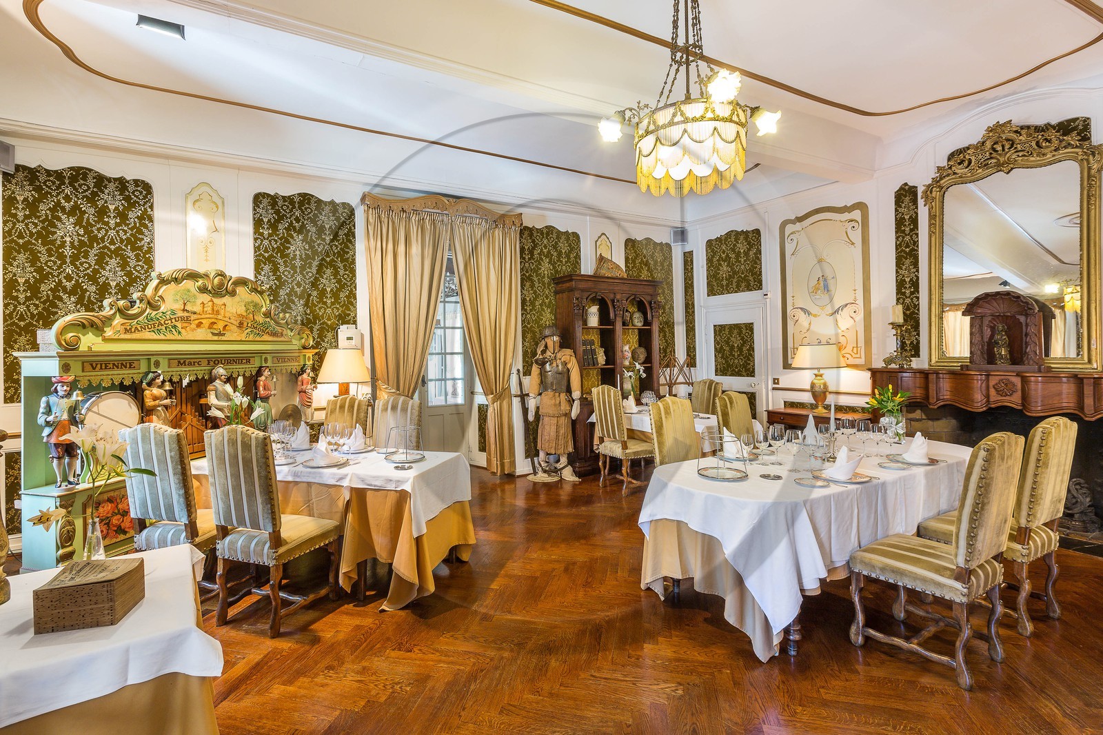 Château des Herbeys, Hôtel ***  Restaurant gastronomique