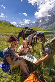 Trek famille avec animaux de bats