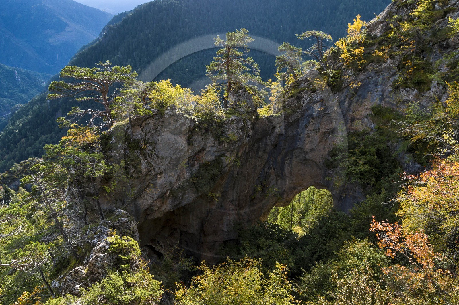 Vallée de la Tinée, Roubion-Les Buisses, le Puy, arches naturelles