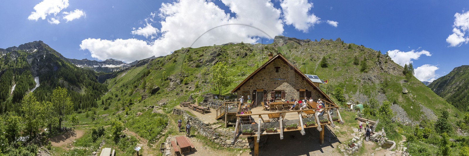 Vallée de Champoléon, refuge du Tourond