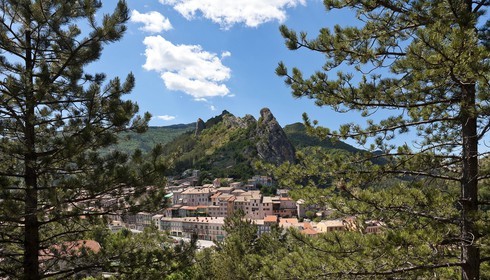 vallée du Buech, village de Serres