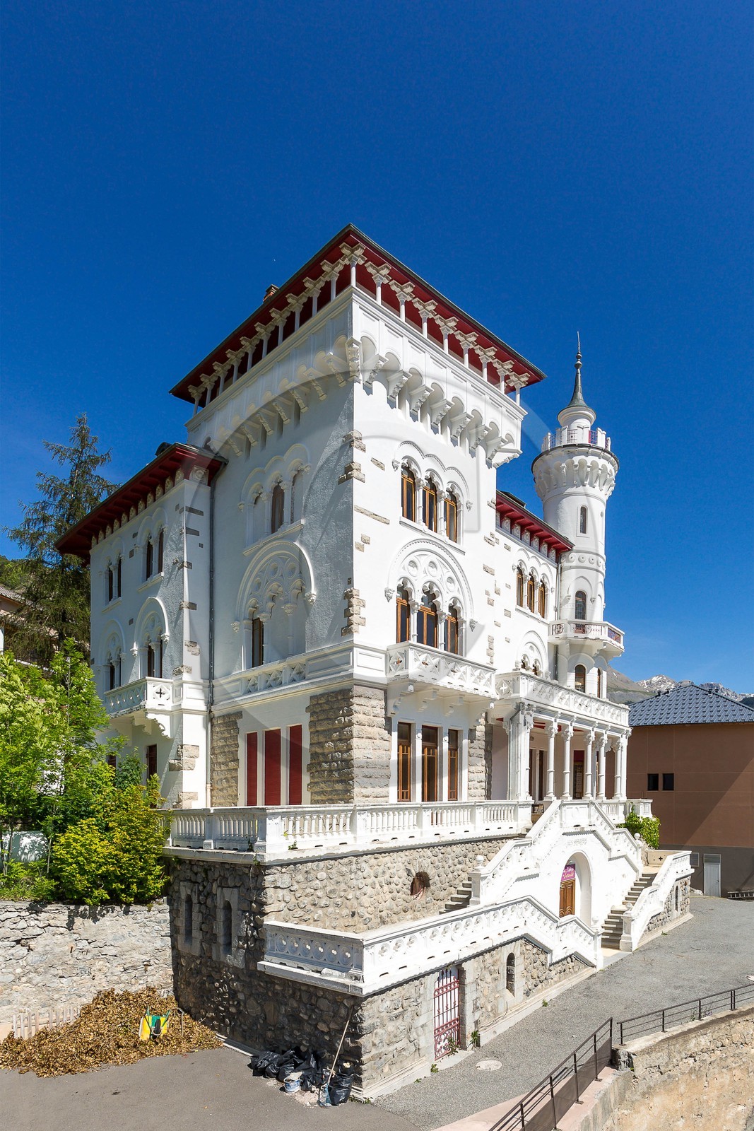 village de Jausiers, Chateau des Magnans