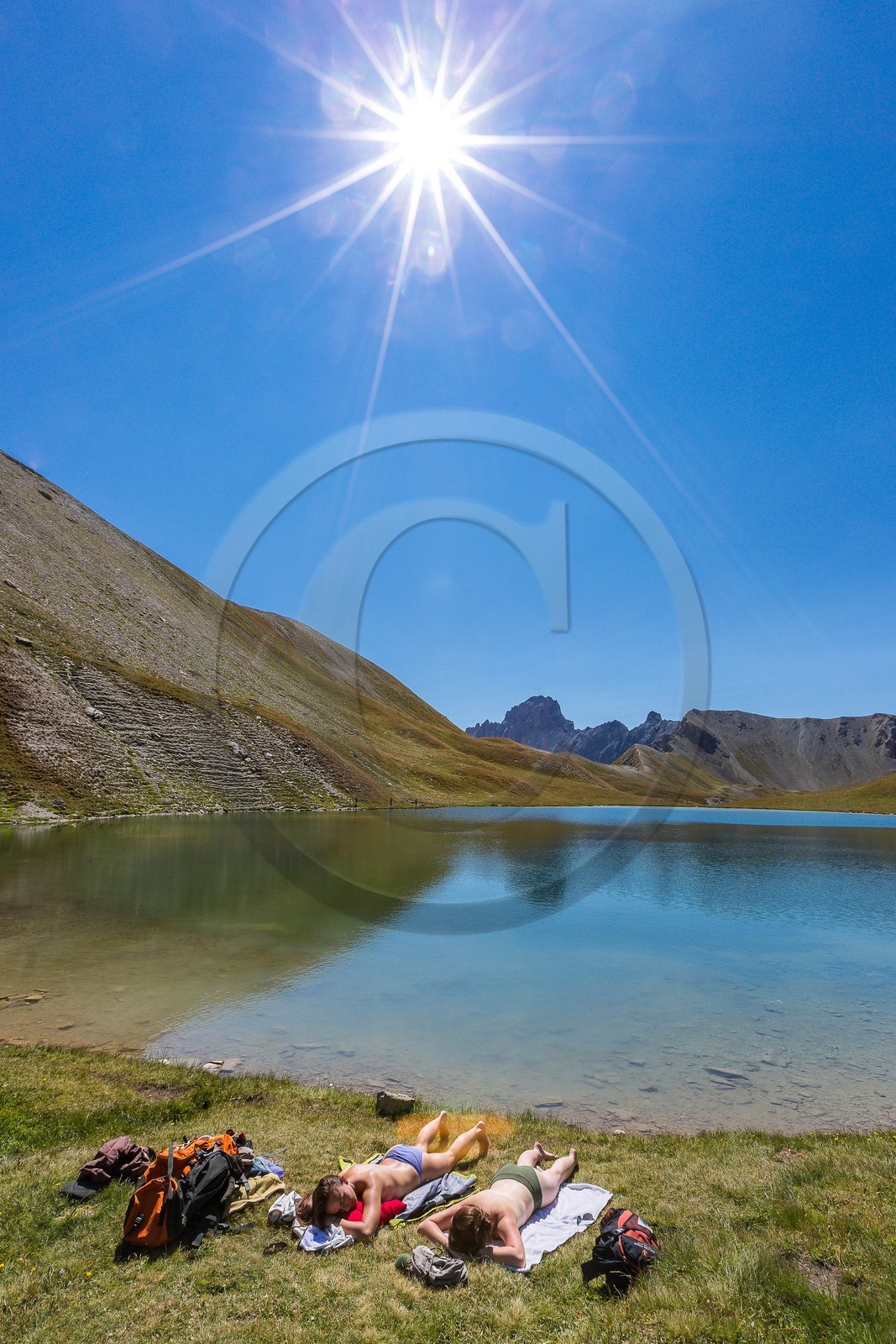 Lac de la Reculaye (alt. 2503 m) et la Tête de Villadel (2728m)