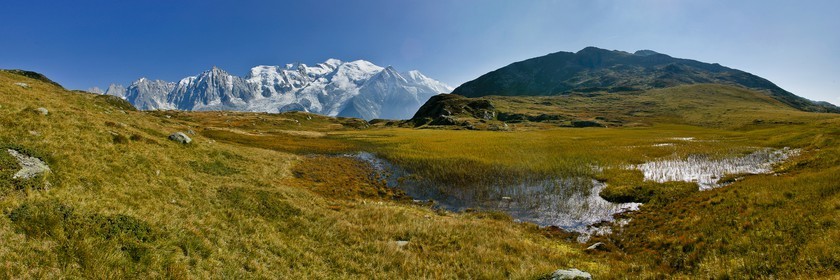 Réserve naturelle de Carlaveyron, col de Bellachat, tourbière, mare, gouille