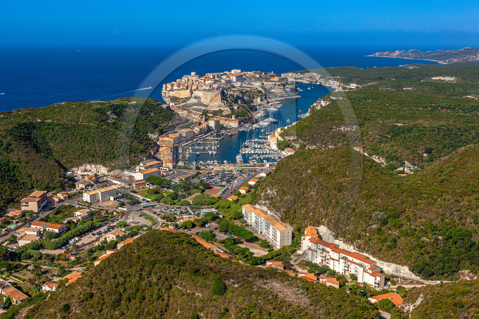 La citadelle et le port de Bonifacio