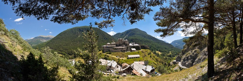 Fort Queyras, Château-Queyras