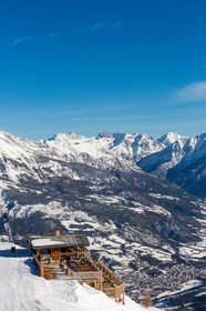 Uvernet-Fours, station de ski de Praloup, restaurant d'altitude Le Peguieou