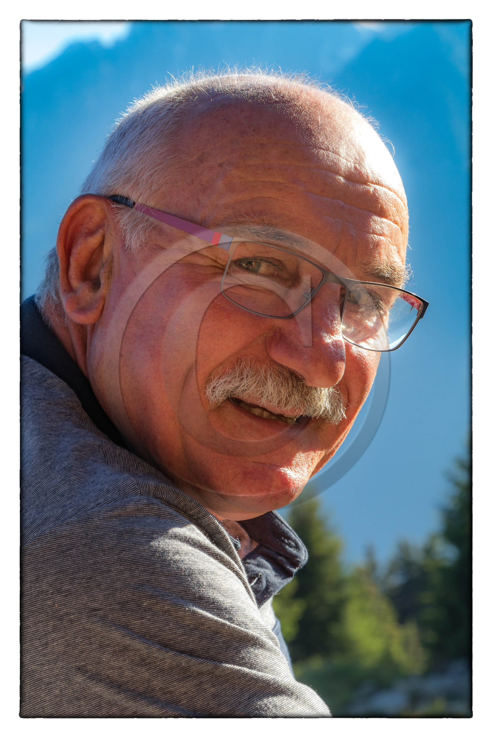 Robert Cohendet, maire de Montgellafrey