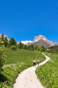Vallée Etroite, (Valle Stretta en italien)