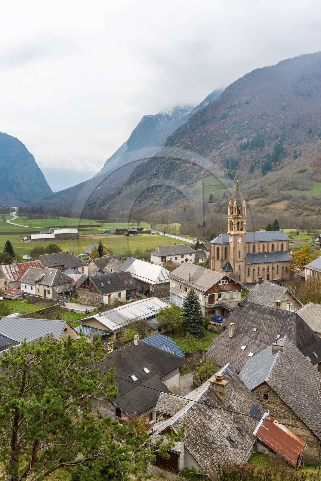 Valbonnais, village Le Périer