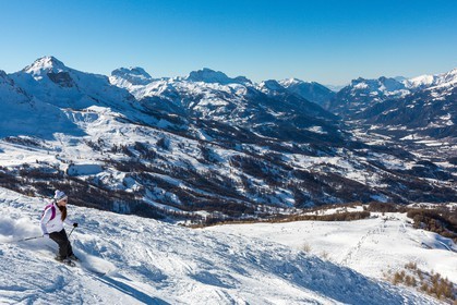 La station de ski Sauze Super-Sauze est une station village située entre 1400 et 2400 m
