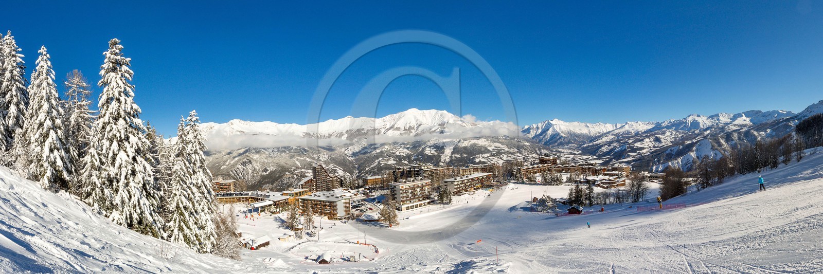 Uvernet-Fours, station de ski de Praloup