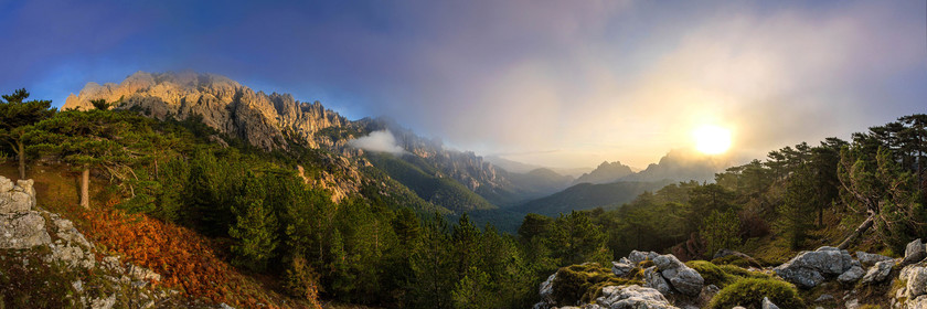 Les Aiguilles de Bavella (forchi di Bavedda )